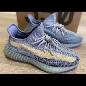 Yeezy 350 v2